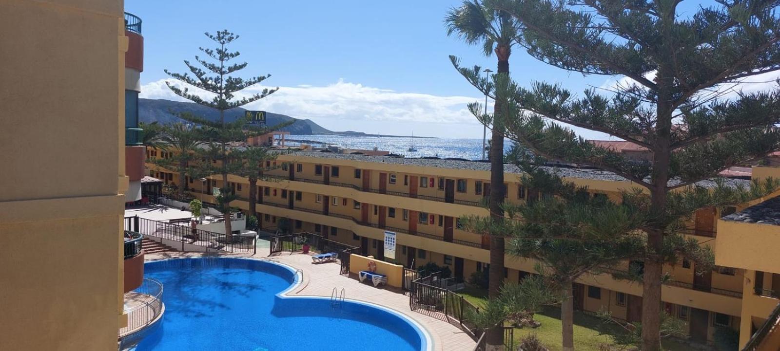 Firstline Apartment Los Cristianos Arona  Dış mekan fotoğraf
