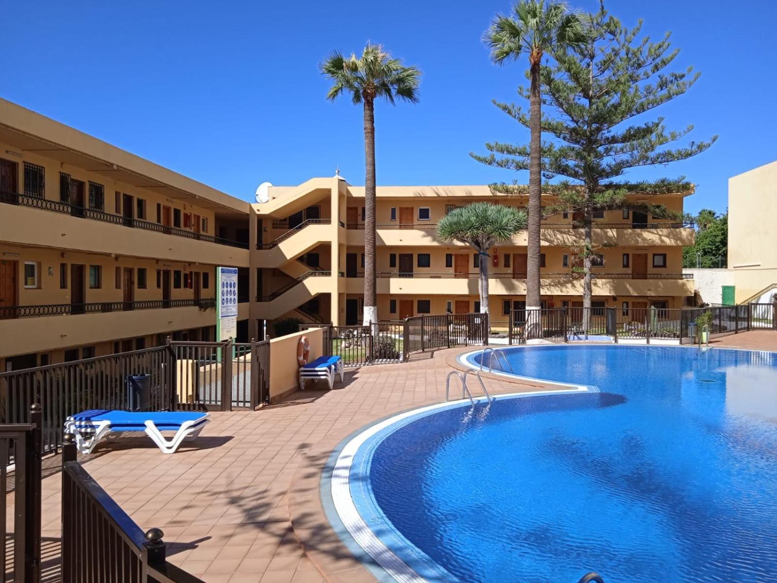 Firstline Apartment Los Cristianos Arona  Dış mekan fotoğraf