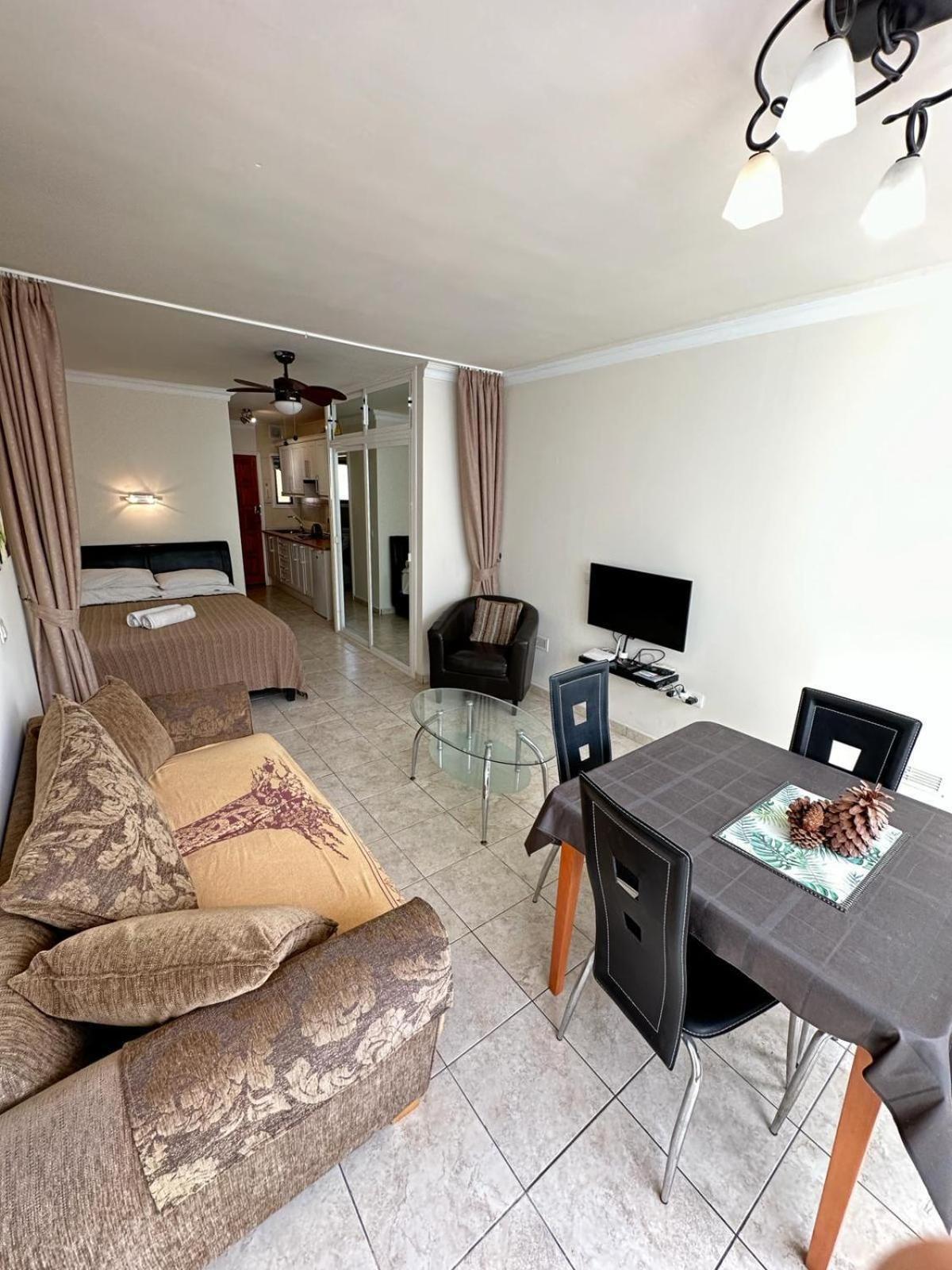 Firstline Apartment Los Cristianos Arona  Dış mekan fotoğraf