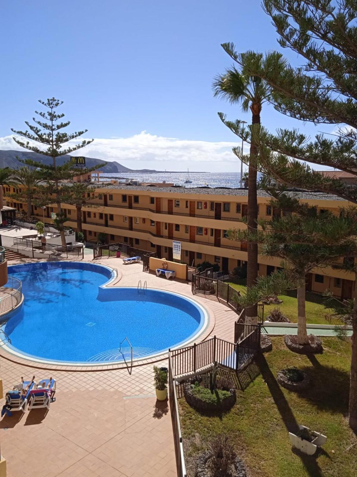 Firstline Apartment Los Cristianos Arona  Dış mekan fotoğraf