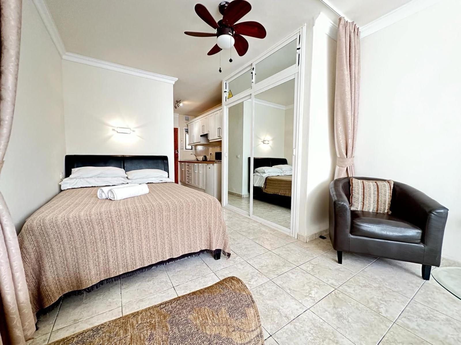Firstline Apartment Los Cristianos Arona  Dış mekan fotoğraf